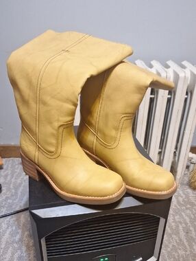 Frye  And Company Women's Yellow Leather Boots.